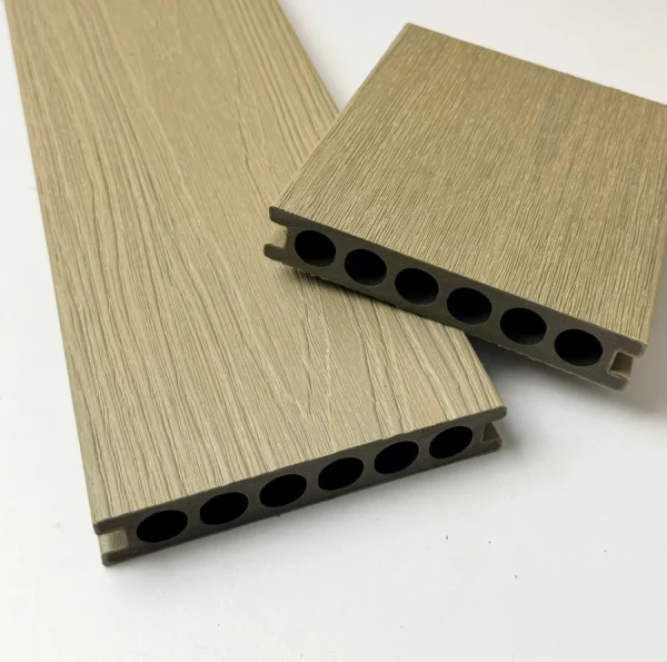 Sàn gỗ ngoài trời 2 lớp Ecovina màu Sand Beige sang trọng